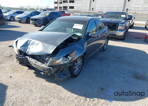 2012 Honda Accord 2.4 Ex-L z USA, uszkodzony, nr VIN 1HGCP2F82CA224727